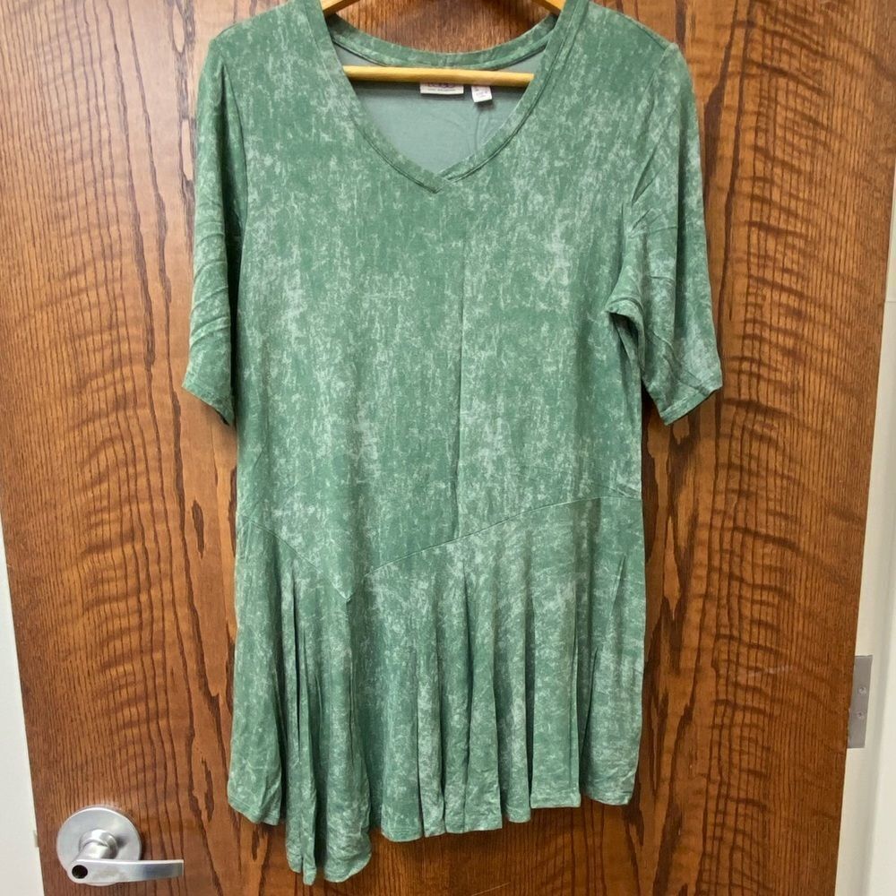 Logo lori‎ Goldstein green tie dye asymmetrical tunic top - Picture 8 of 8